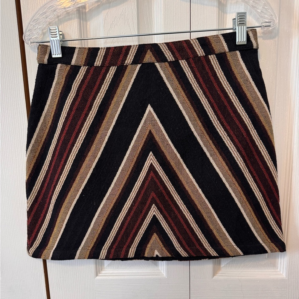 Top Shop Chevron Striped Black Red Taupe Women's Skirt Bold and Chic size 6 - Picture 9 of 11